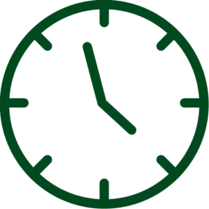 Grüne Uhr die auf 15:55 Uhr zeigt