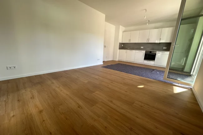 Vorherbild leeres Wohnzimmer